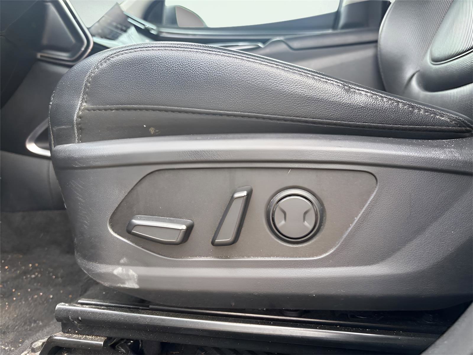 Used 2024 Hyundai Tucson Limited image 28