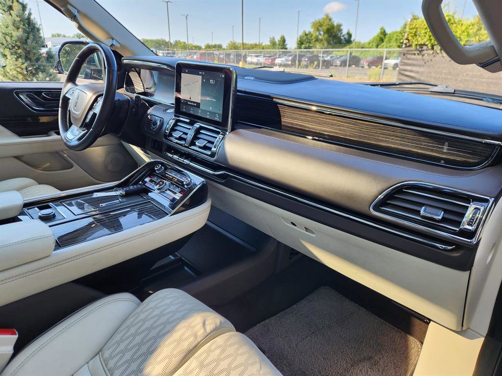 Certified 2021 Lincoln Navigator Black Label image 17