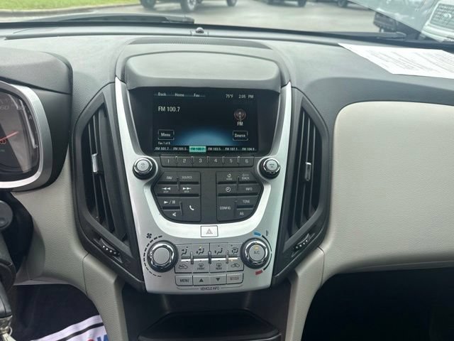 Used 2017 Chevrolet Equinox LS FWD image 18