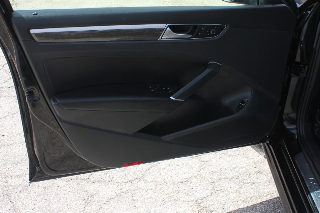 Used 2016 Volkswagen Passat 1.8T SE image 29