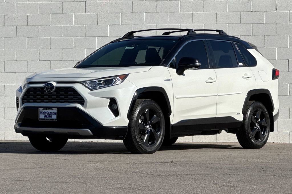 Used 2020 Toyota RAV4 XSE w/ XSE Grade Weather Package AWD/4WD image 10