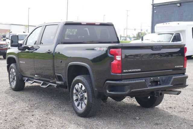 Used 2022 Chevrolet Silverado 2500 Custom w/ Custom Convenience Package AWD/4WD image 8