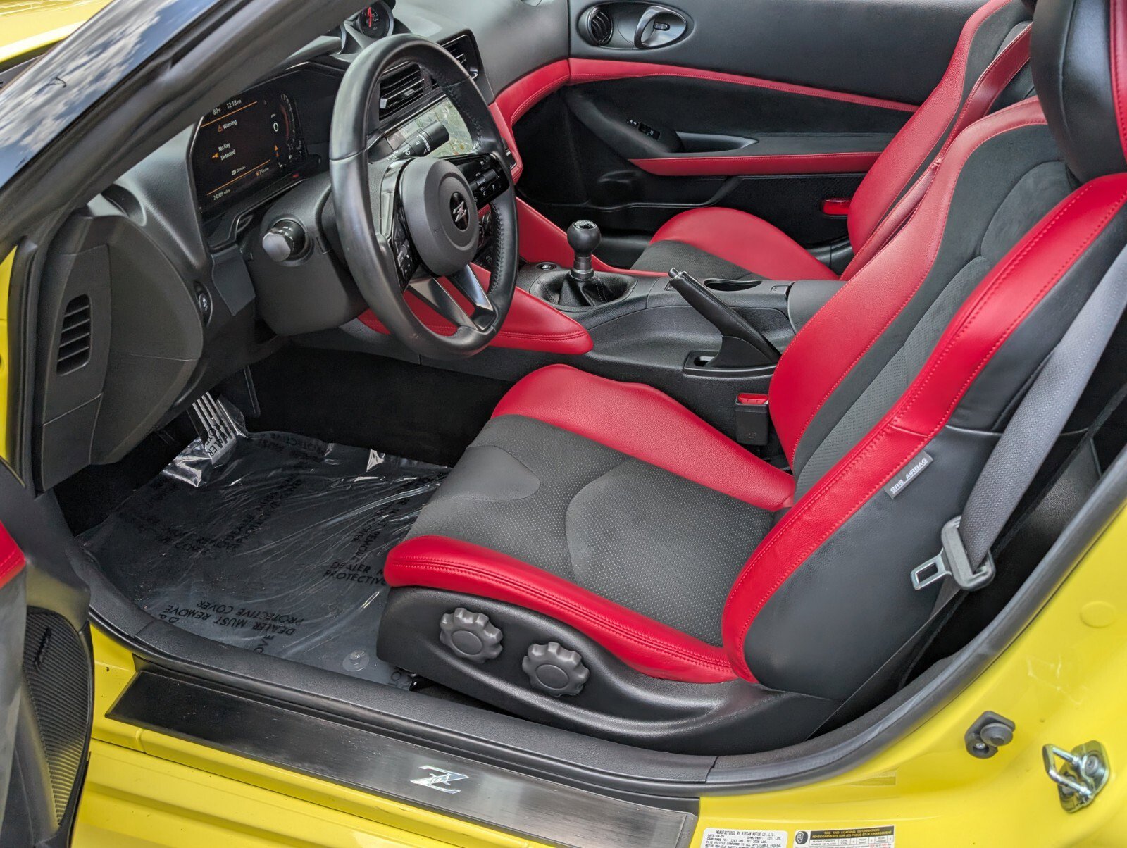 Used 2024 Nissan Z Performance w/ Floor Mat Package image 11