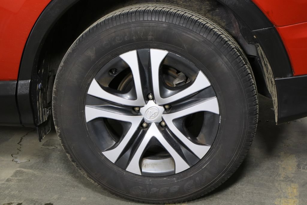 Used 2017 Toyota RAV4 LE FWD image 37
