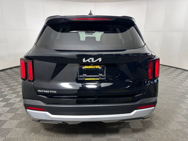 Used 2024 Kia Sorento LX image 4