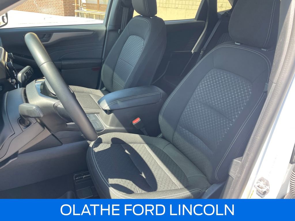 Used 2024 Ford Escape Active AWD/4WD image 17