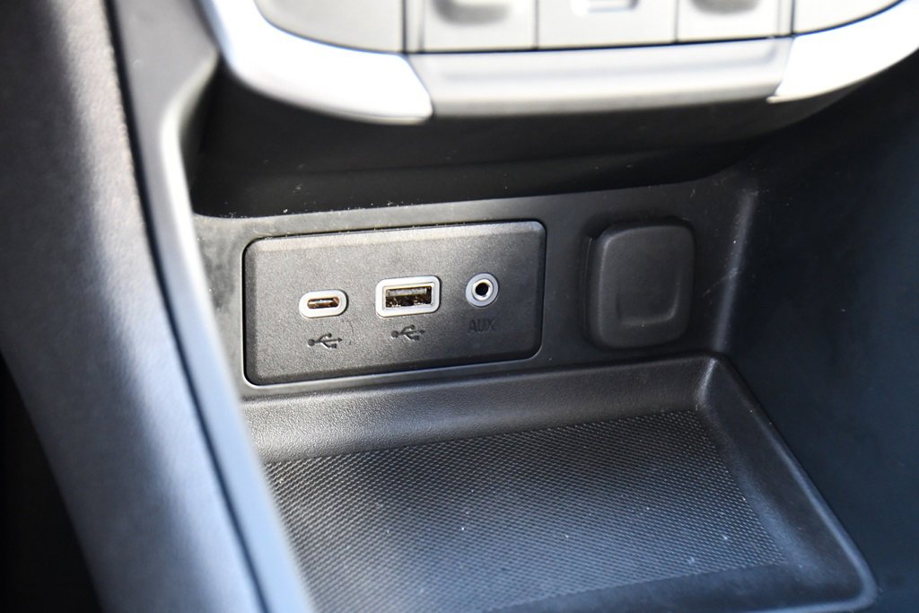 Used 2022 GMC Terrain SLE w/ Driver Convenience Package image 31