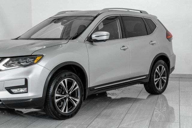 Used 2018 Nissan Rogue SL w/ Premium Package image 61