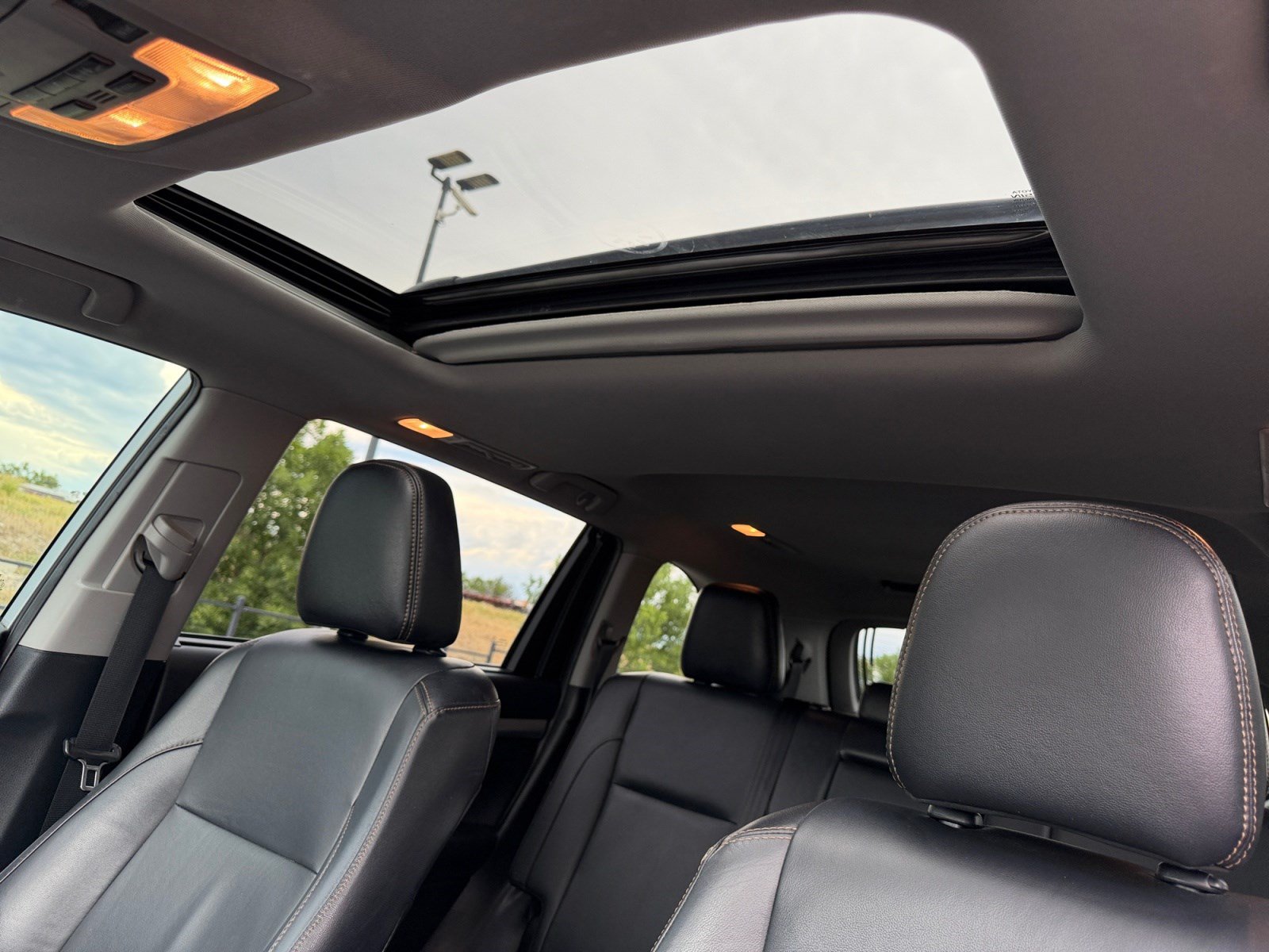 Used 2019 Toyota Highlander XLE AWD/4WD image 31