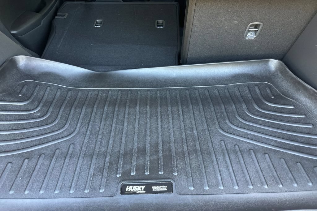 Used 2023 Hyundai Kona SE w/ Cargo Package FWD image 13