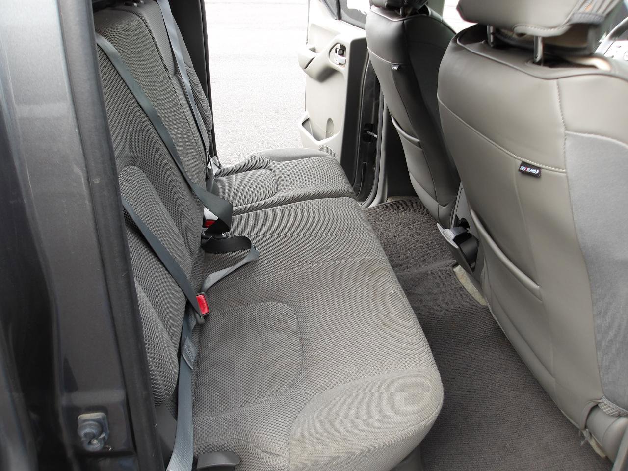 Used 2016 Nissan Frontier SV AWD/4WD image 13