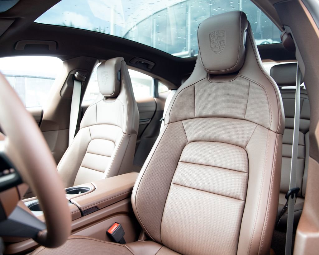 New 2026 Porsche Taycan 4S AWD/4WD image 5