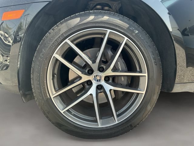 Used 2025 Porsche Macan AWD/4WD image 22