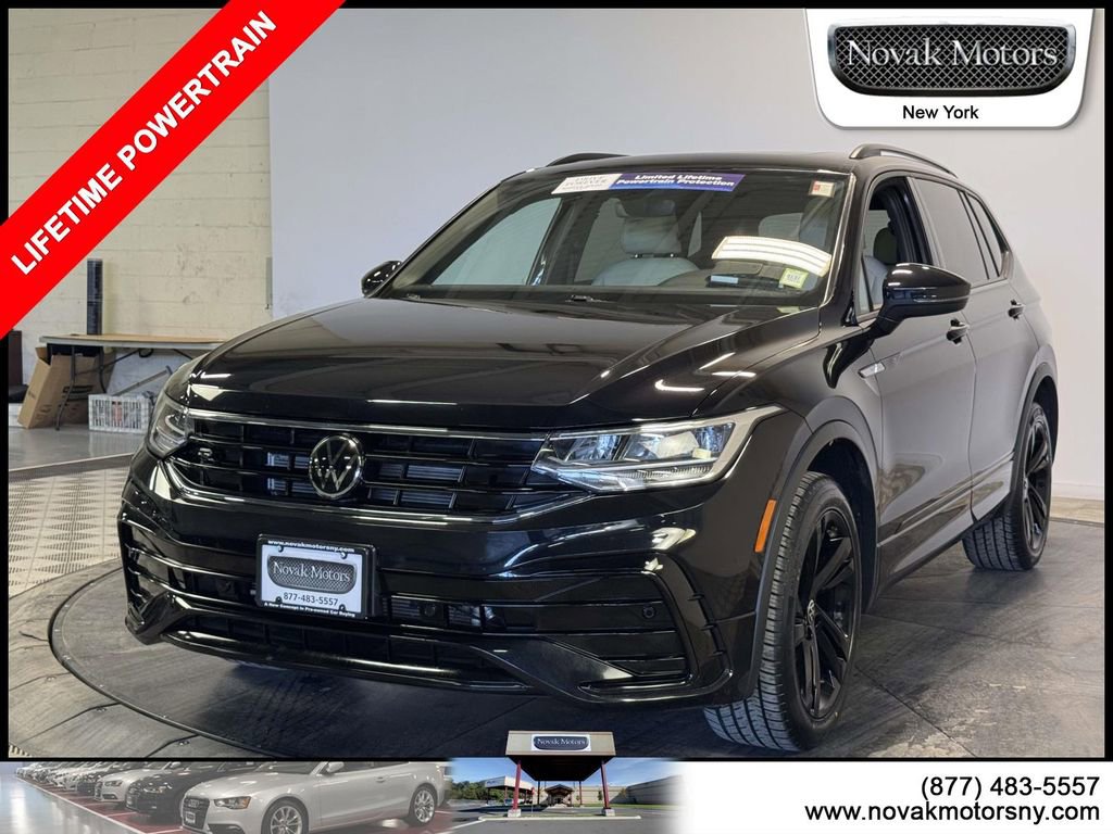 Used 2023 Volkswagen Tiguan SE R-Line image 4