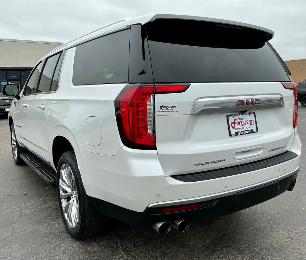 Used 2022 GMC Yukon XL Denali AWD/4WD image 13