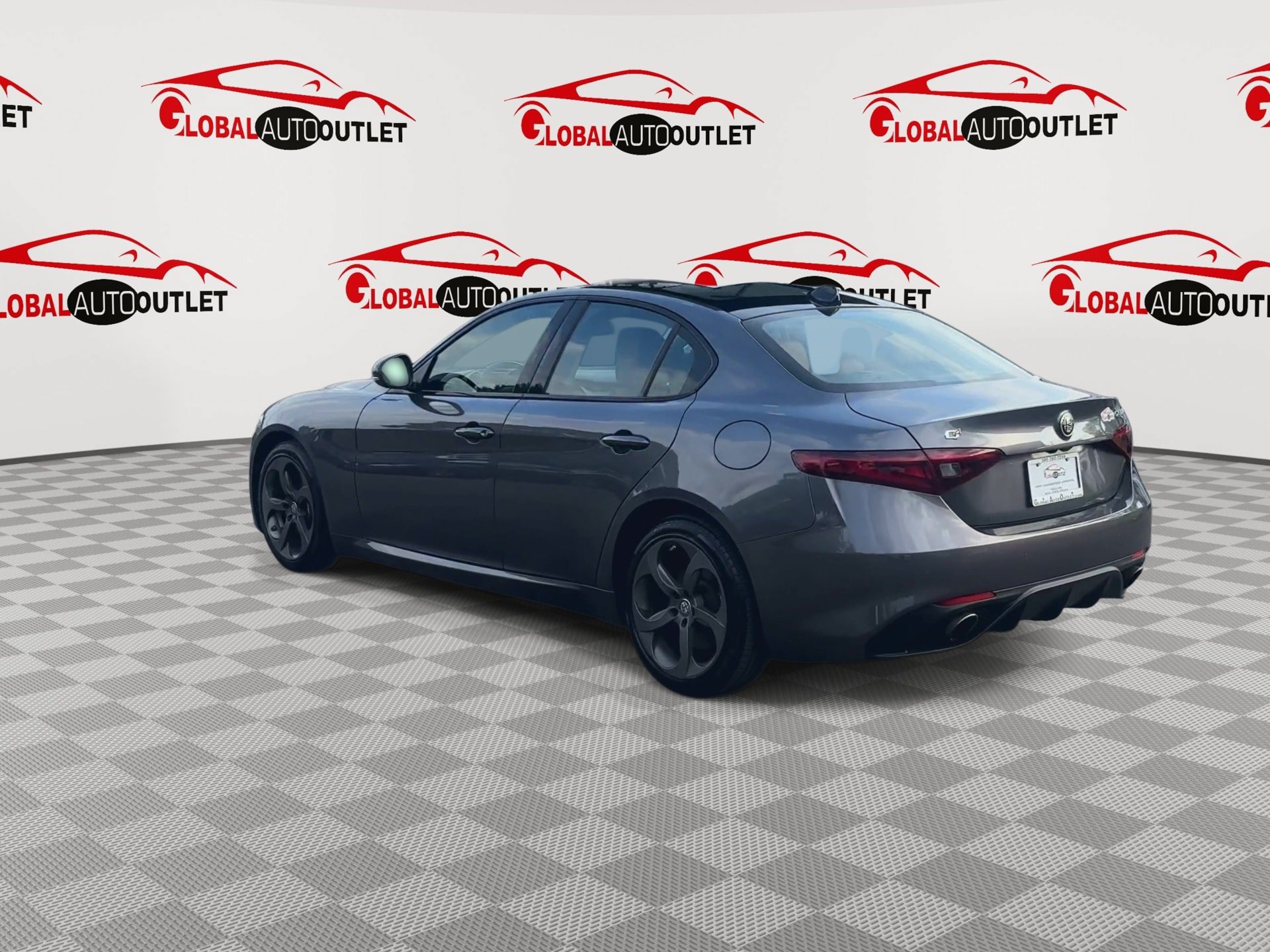 Used 2017 Alfa Romeo Giulia Ti w/ TI 18" Sport Package AWD/4WD image 6