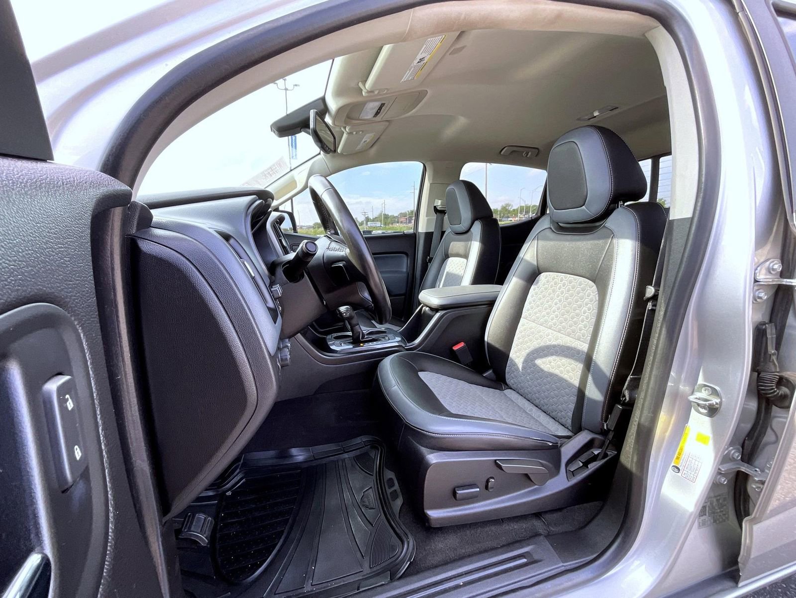 Used 2018 Chevrolet Colorado Z71 AWD/4WD image 10
