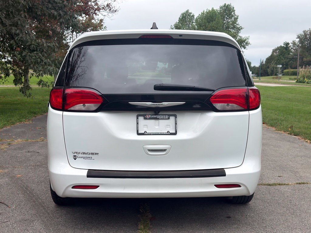 Used 2023 Chrysler Voyager LX FWD image 34