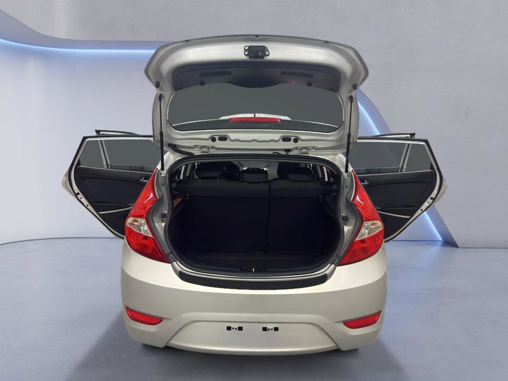 Used 2012 Hyundai Accent SE image 11