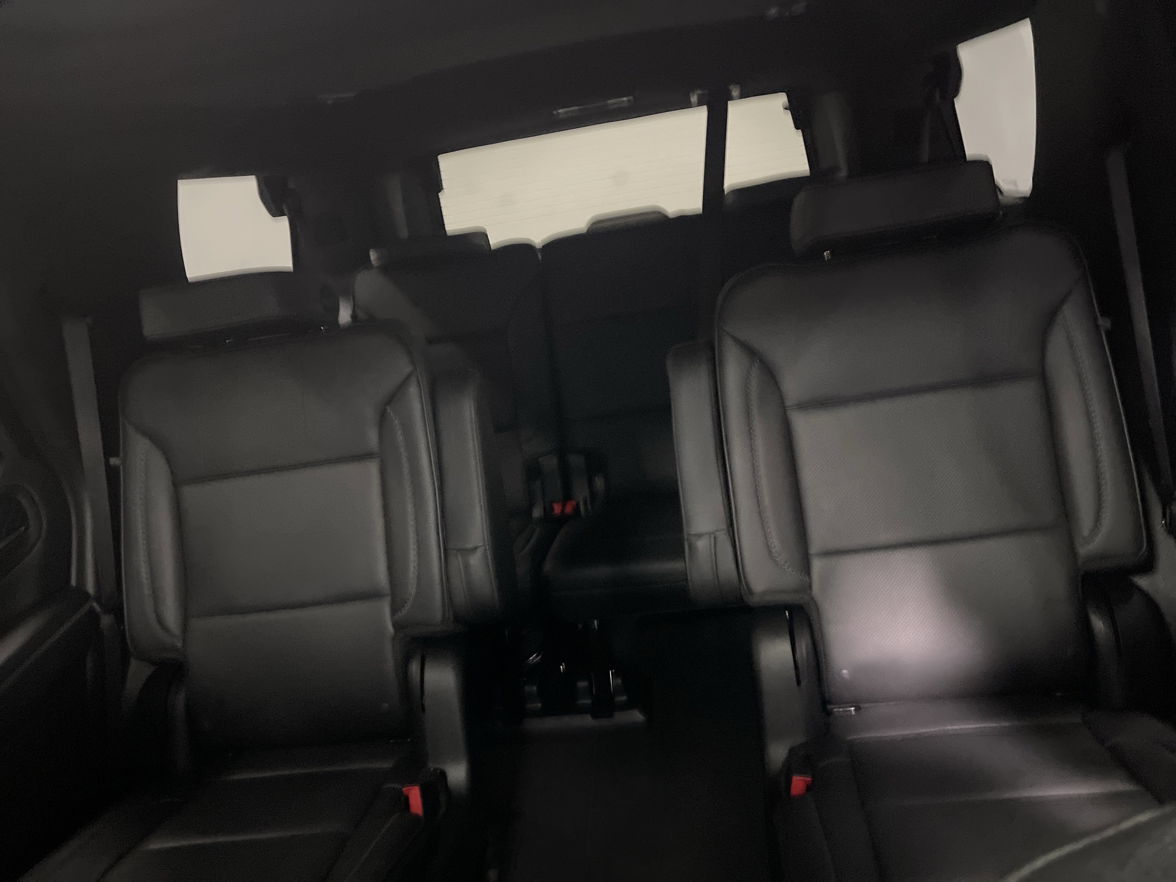 Used 2022 GMC Yukon Denali w/ Denali Premium Package AWD/4WD image 11