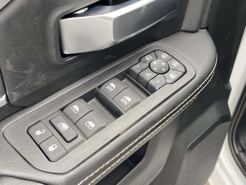 New 2026 RAM 3500 Big Horn AWD/4WD image 44