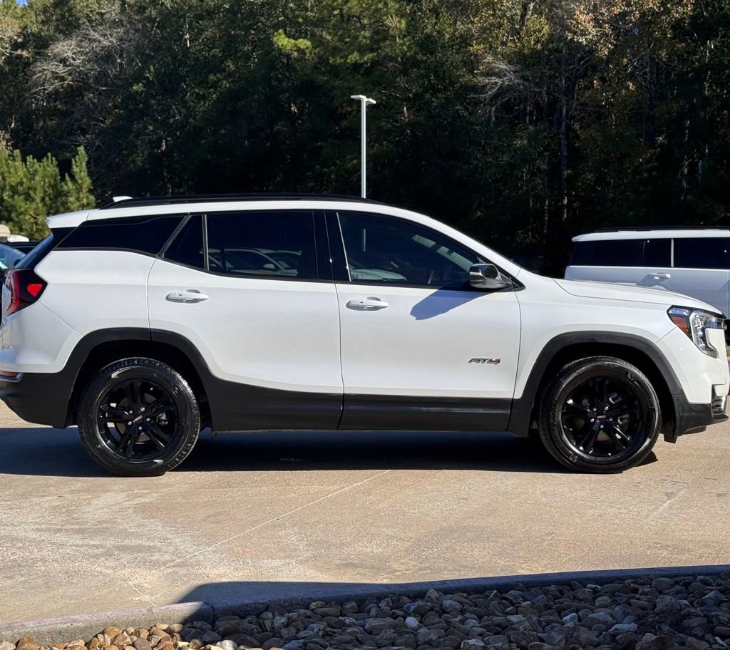 Used 2022 GMC Terrain AT4 w/ Infotainment Package II image 12