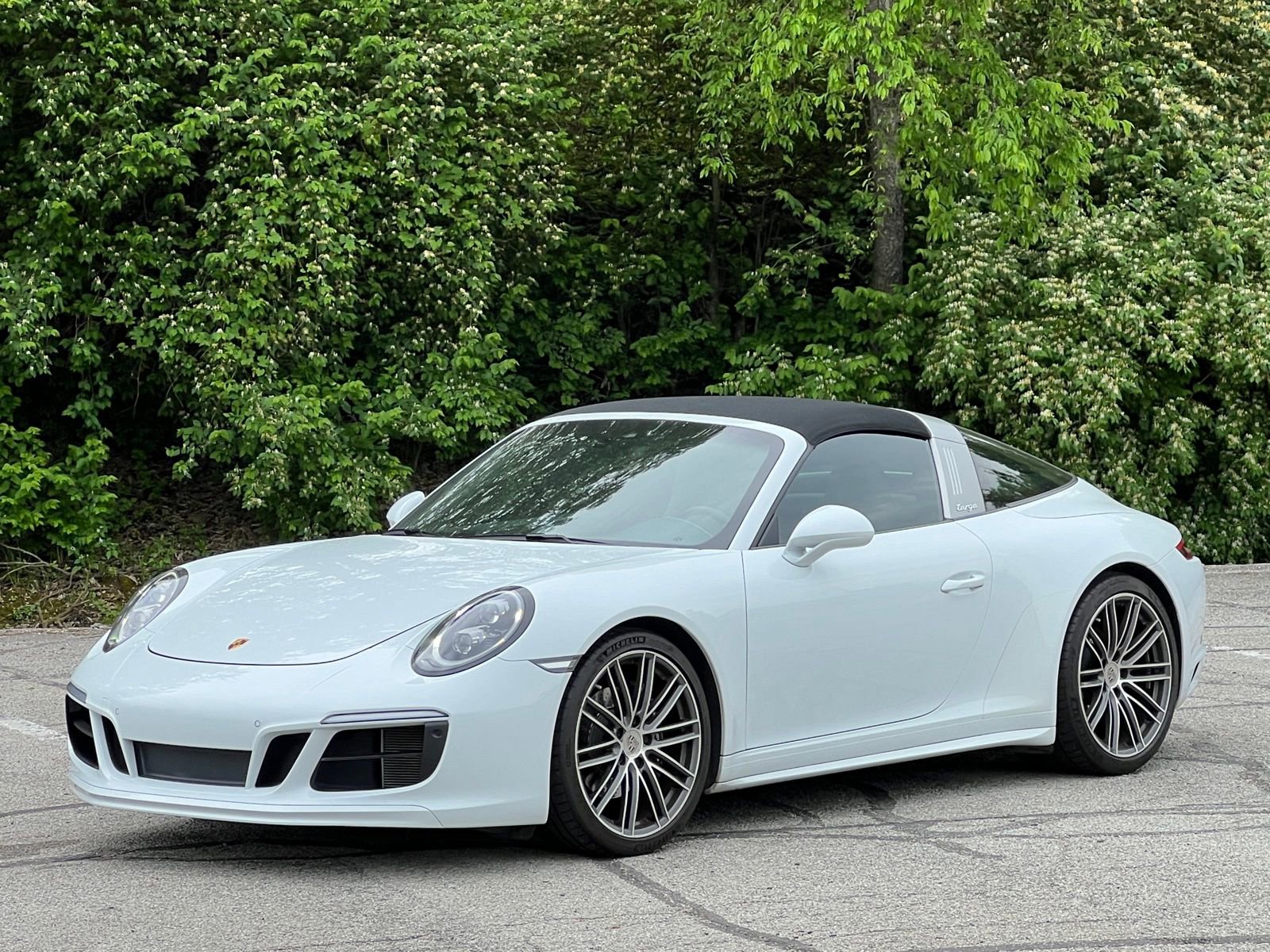 Certified 2019 Porsche 911 Targa 4 AWD/4WD image 14