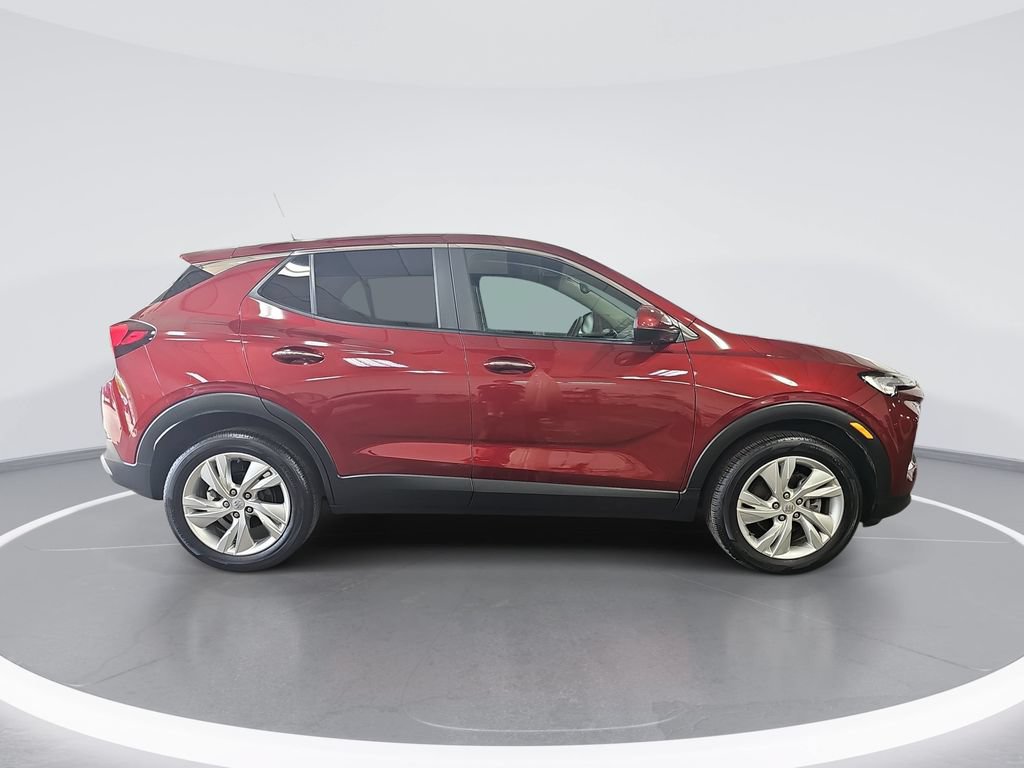 Certified 2025 Buick Encore GX Preferred FWD image 2