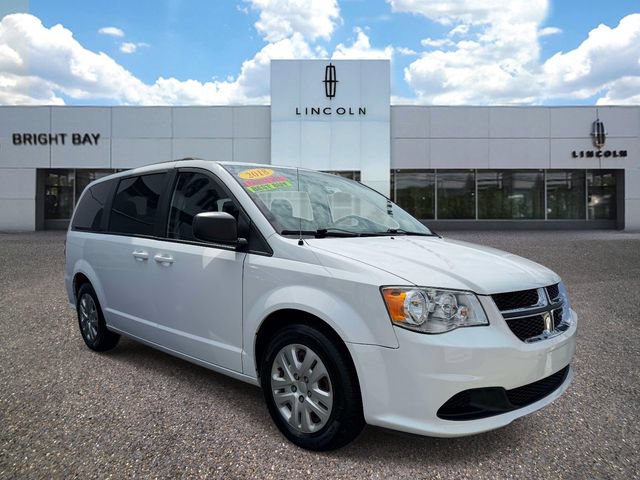 Used 2018 Dodge Grand Caravan SE w/ UConnect Hands-Free Group