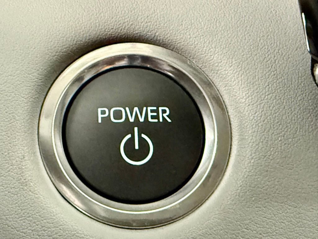 Used 2026 Toyota Highlander Platinum AWD/4WD image 32
