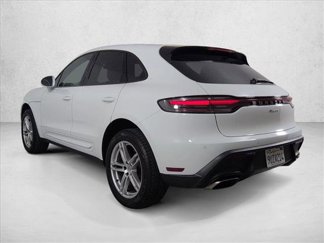 Certified 2025 Porsche Macan Turbo image 3