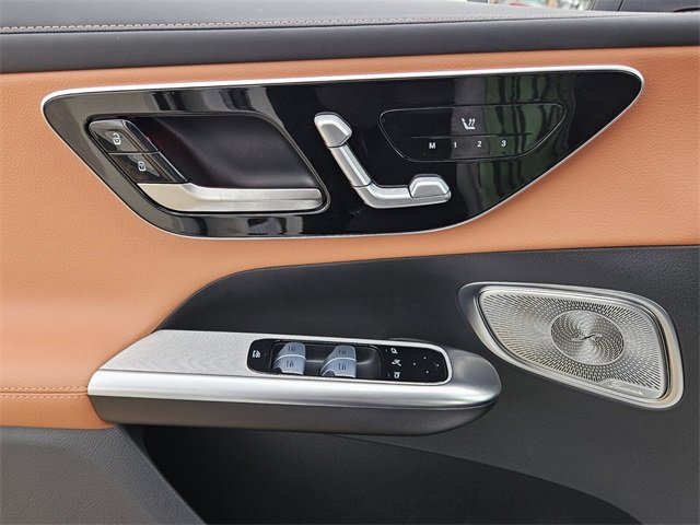 Used 2023 Mercedes-Benz GLC 300 GLC 300 image 25