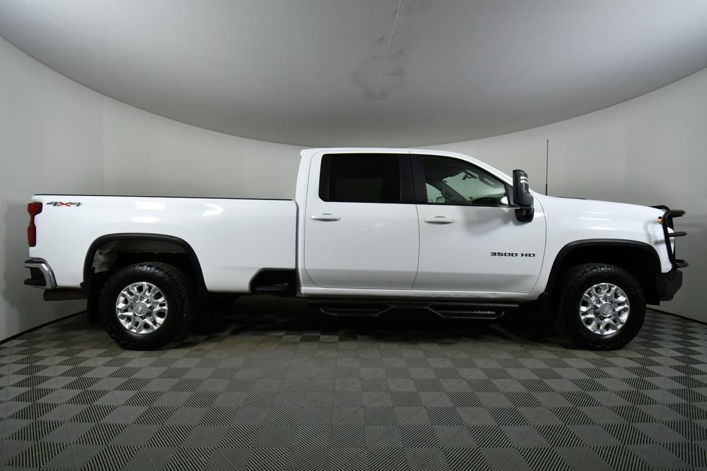 Used 2021 Chevrolet Silverado 3500 LT AWD/4WD image 15