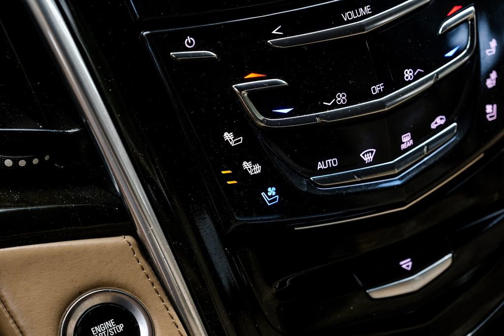 Used 2019 Cadillac Escalade Platinum image 21