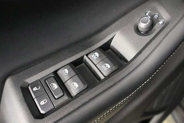 Used 2023 Jeep Grand Cherokee Limited w/ Black Appearance Package image 20