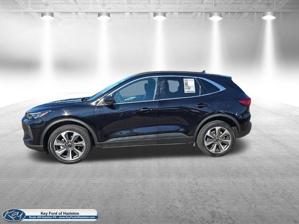 Used 2024 Ford Escape Platinum AWD/4WD image 5
