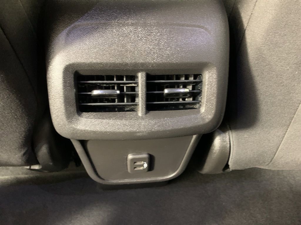 Used 2023 Chevrolet Equinox LT w/ Driver Convenience Package AWD/4WD image 31