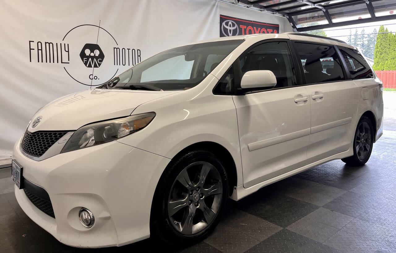 Used 2012 Toyota Sienna SE FWD image 8