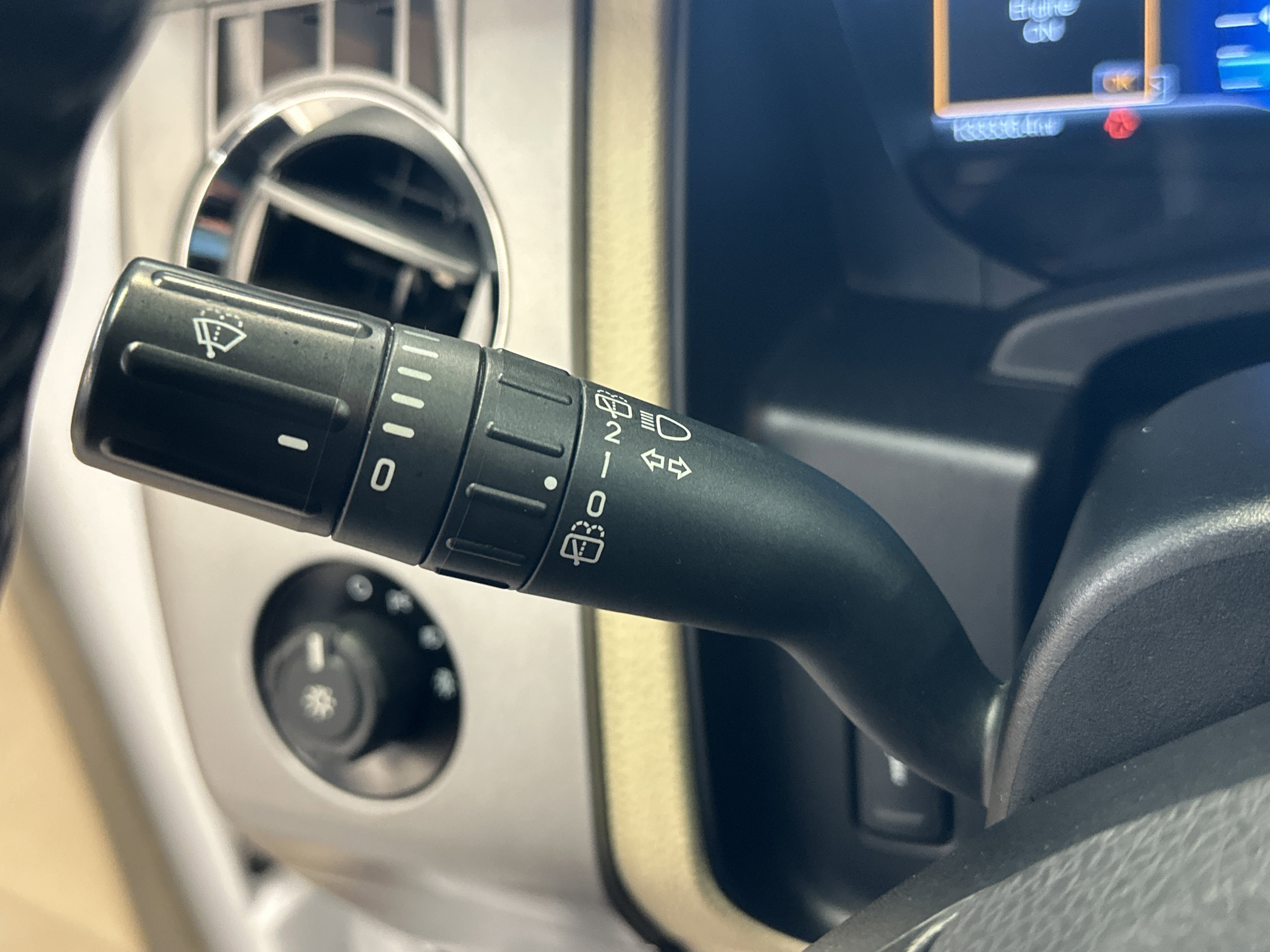 Used 2016 Ford Expedition XLT w/ Equipment Group 202A image 41