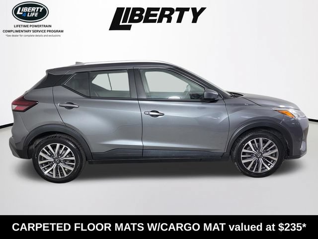 Used 2023 Nissan Kicks SV FWD image 2
