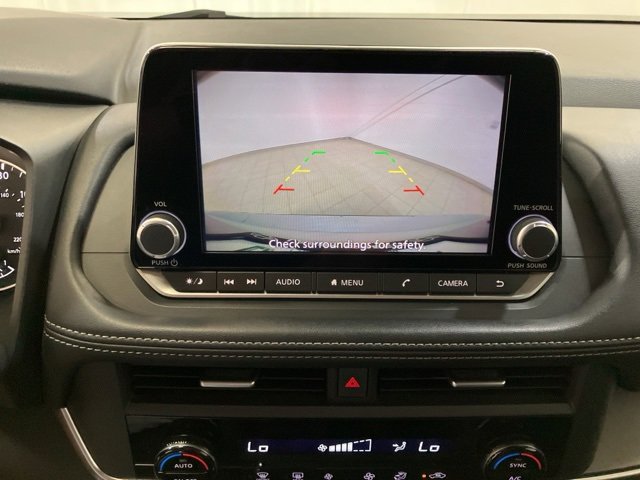 Used 2024 Nissan Rogue SV image 16