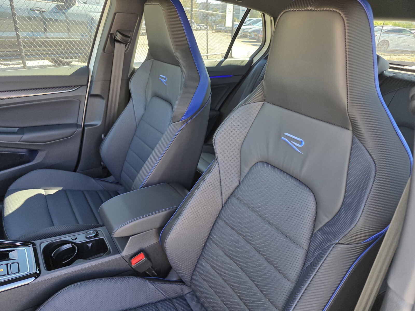 Used 2025 Volkswagen Golf R Black Edition image 12