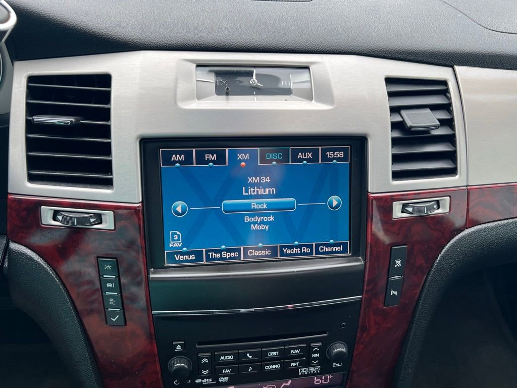 Used 2011 Cadillac Escalade ESV Luxury AWD/4WD image 36