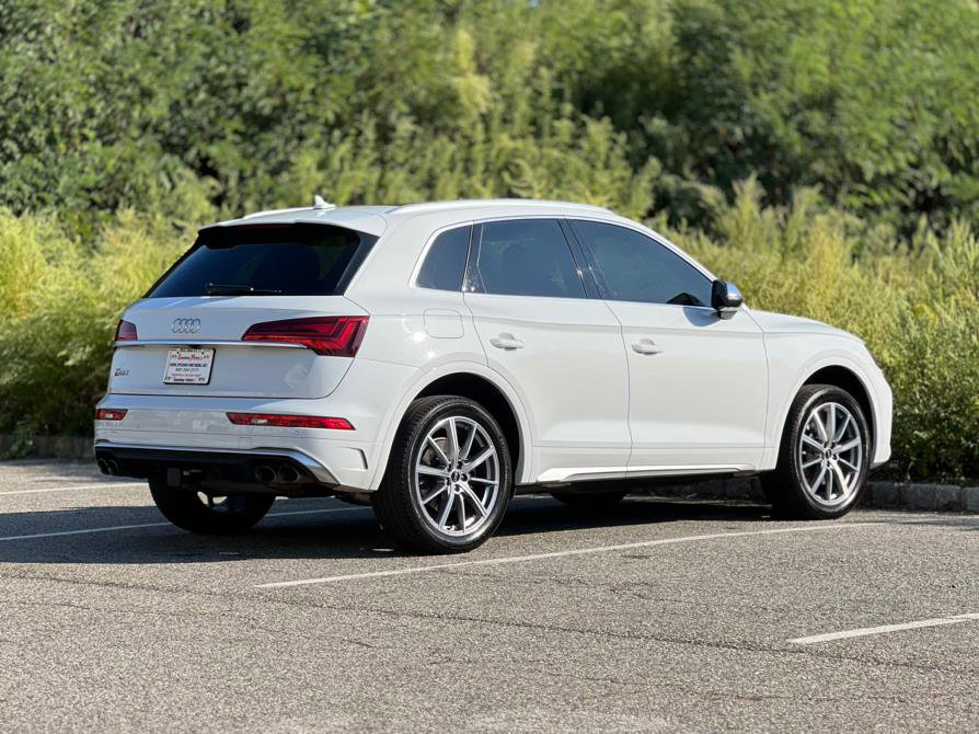 Used 2023 Audi SQ5 Premium Plus w/ Premium Plus Package image 9