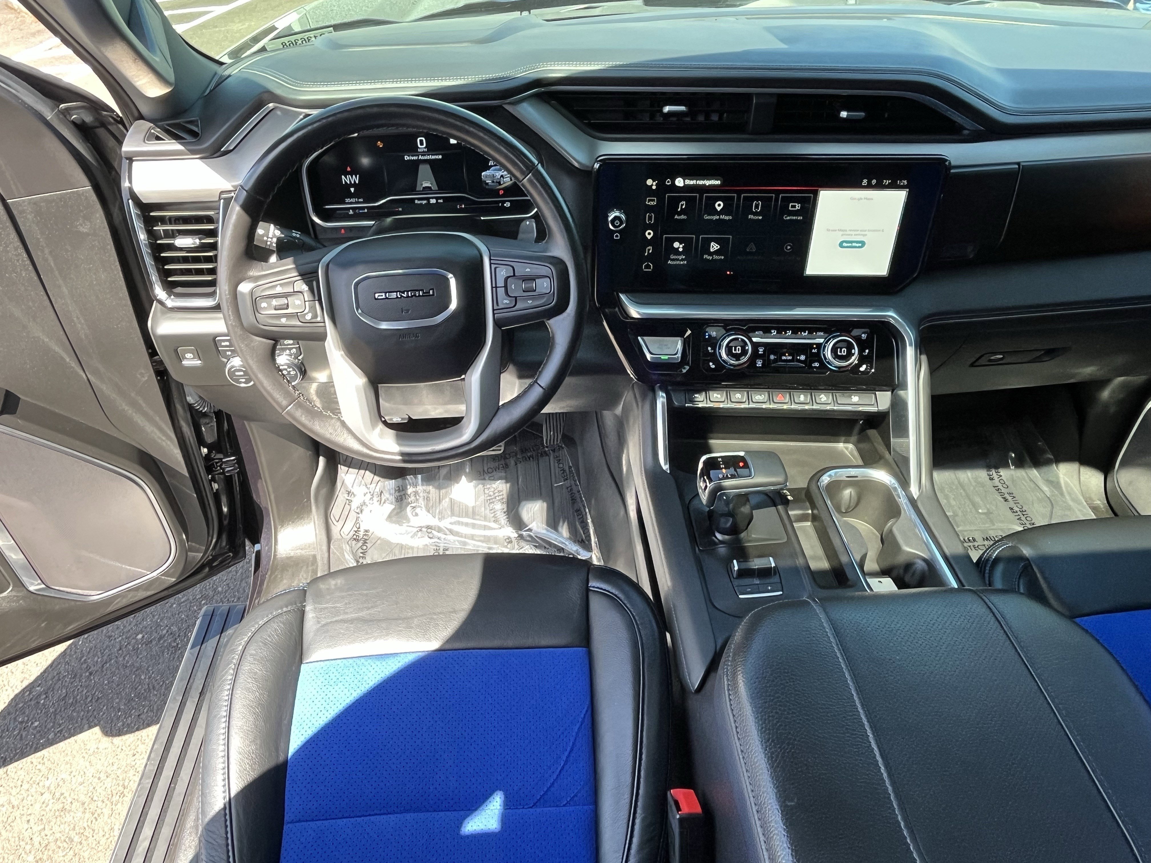 Used 2023 GMC Sierra 1500 Denali AWD/4WD image 12