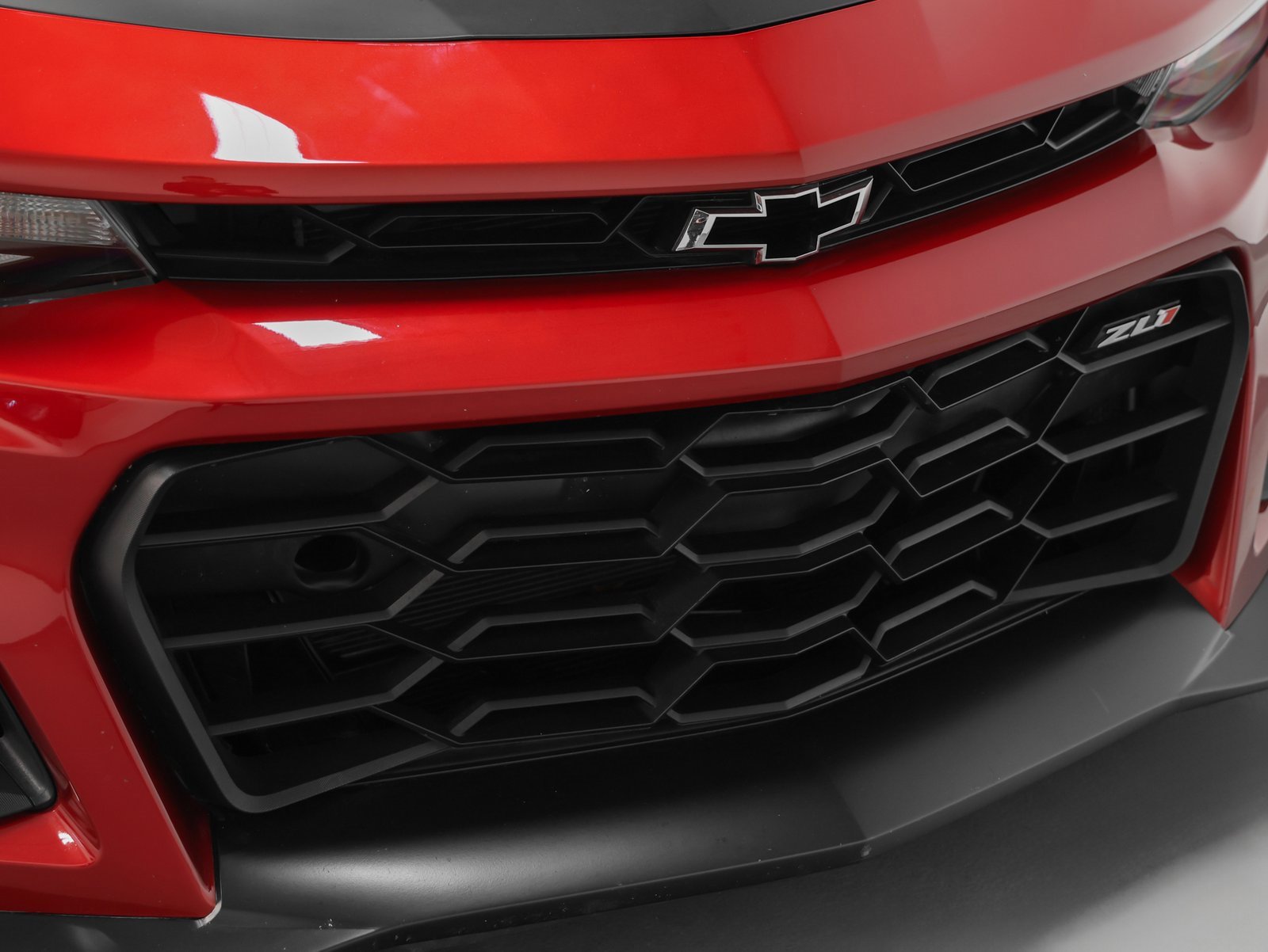 Used 2018 Chevrolet Camaro ZL1 image 20
