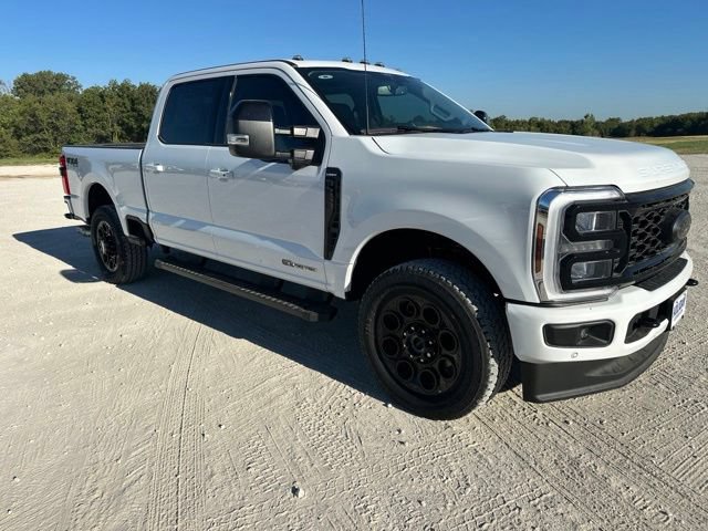 New 2026 Ford F250 Lariat w/ Black Appearance Package AWD/4WD image 6