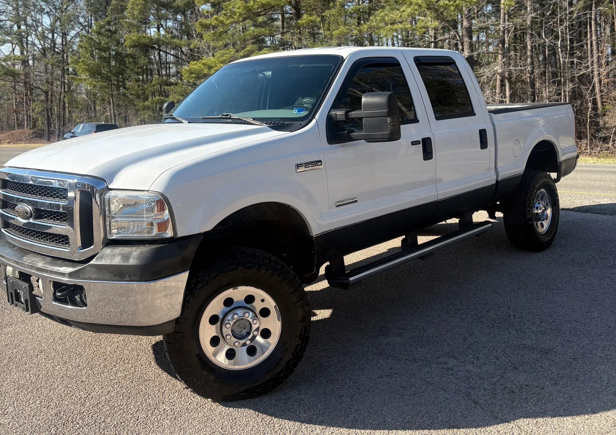 Used 2005 Ford F250 XLT image 2