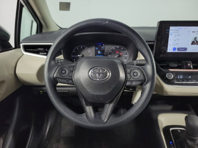 Used 2025 Toyota Corolla LE FWD image 21