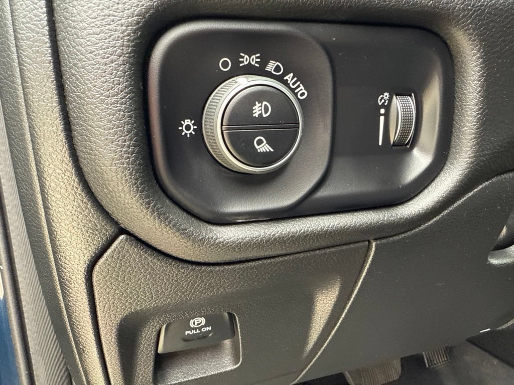 Used 2023 RAM 1500 Big Horn AWD/4WD image 21